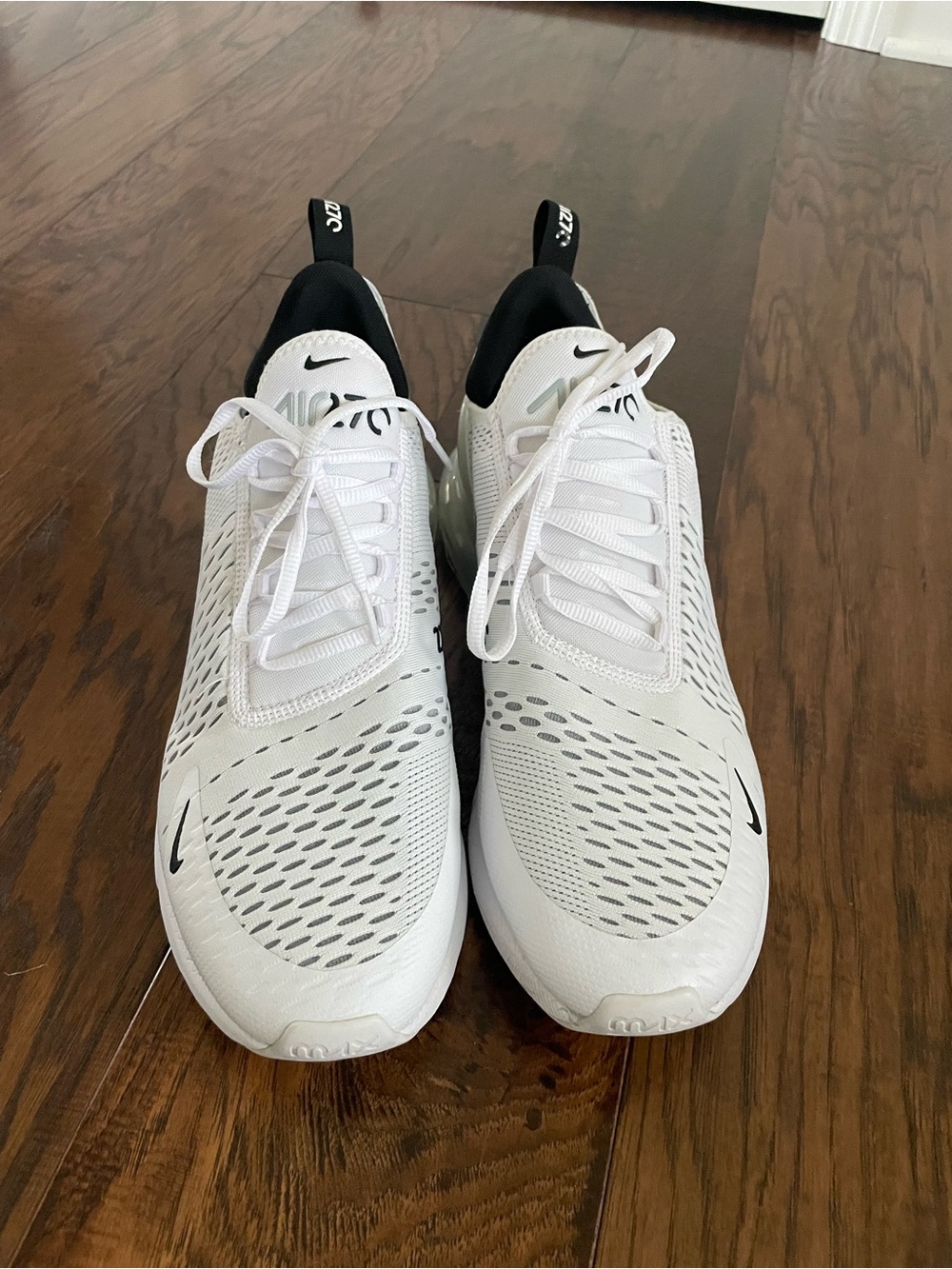 Nike Men’s White and Black Air Max Running Sneakers Size 12